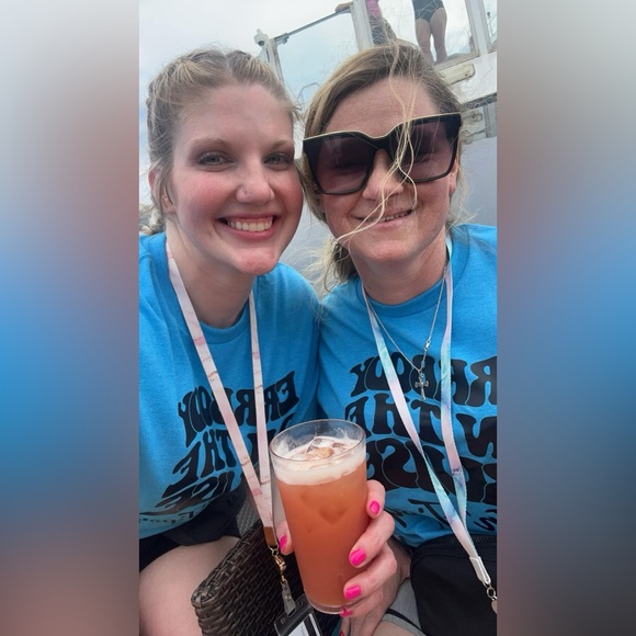 Meet your Posher, Jennifer - Picture 13 of 17